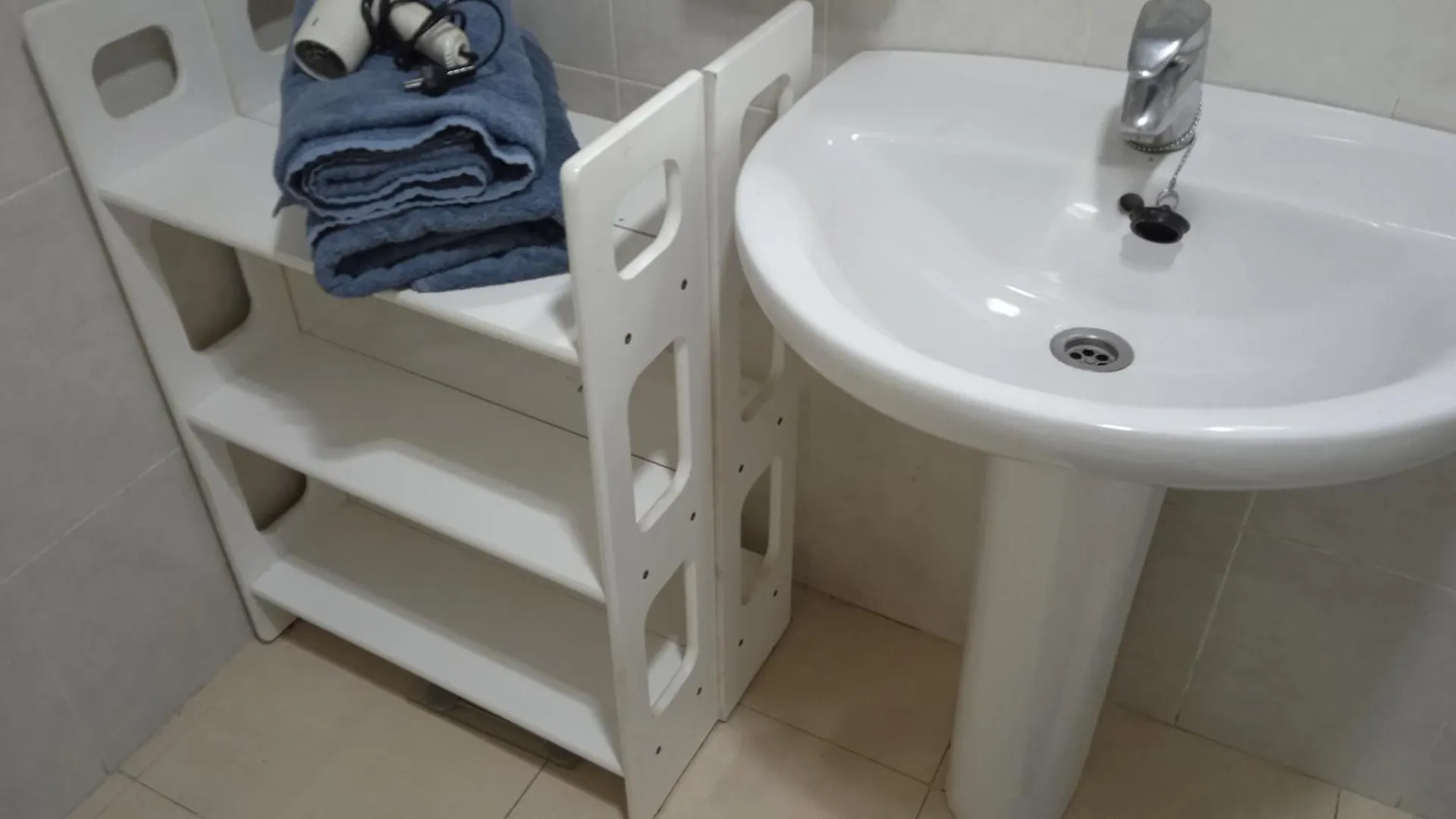 Jardin Cielomar, 1 Bedroom Apartment, Parking, Close To Train, Restaurants, Shops - Beach 8 Min Walk Benalmadena Apartment